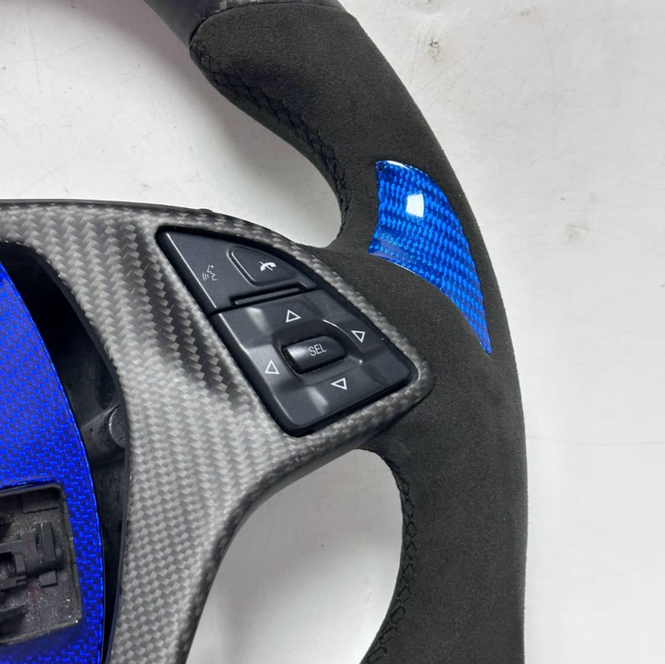 CFGuys Matte Carbon Fiber Steering Wheel – C7 Z Fitment | Alcantara & Color-Matched Accents